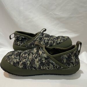 North Face Slippers Boys 4 Traction Mule ThermoBall Puffer Camo Camouflage Army